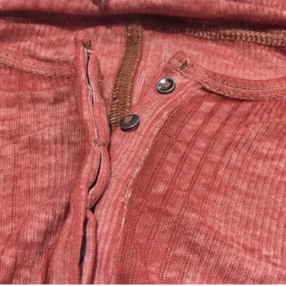 NWT We The Free Chocolate Chip Henley Red - Picture 5 of 7